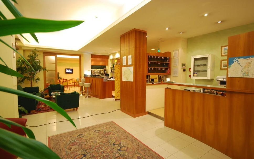 フロントデスク 写真