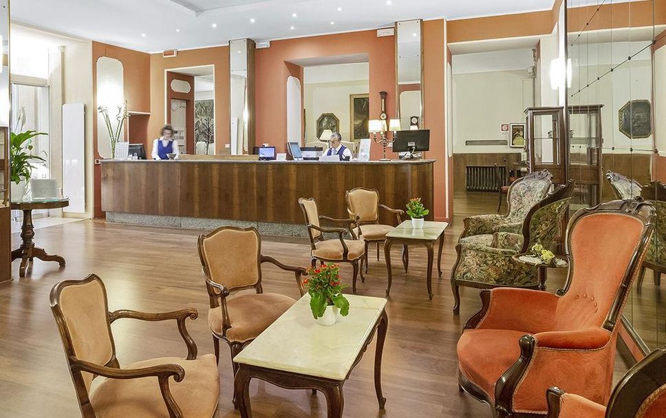 フロントデスク 写真