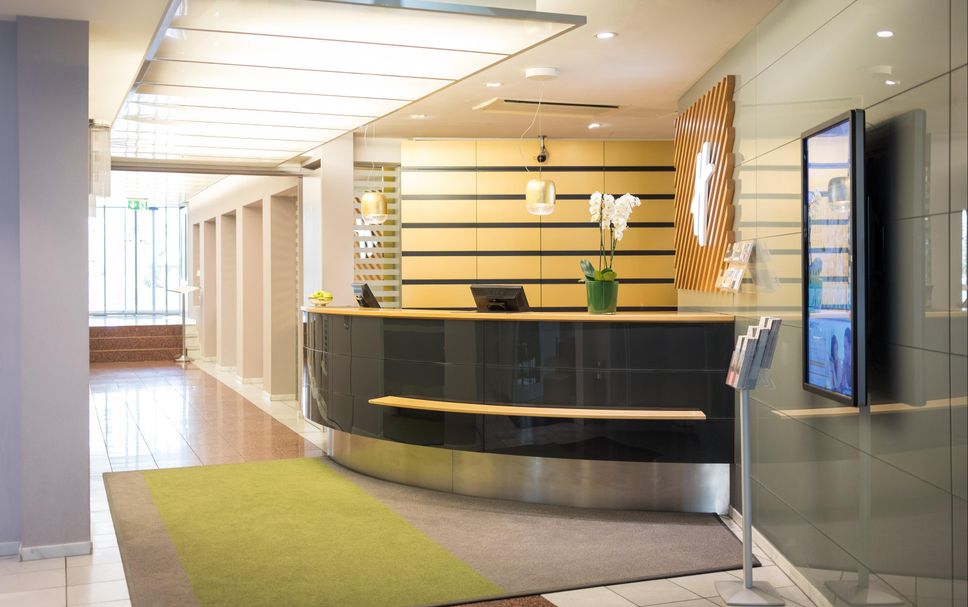 フロントデスク 写真