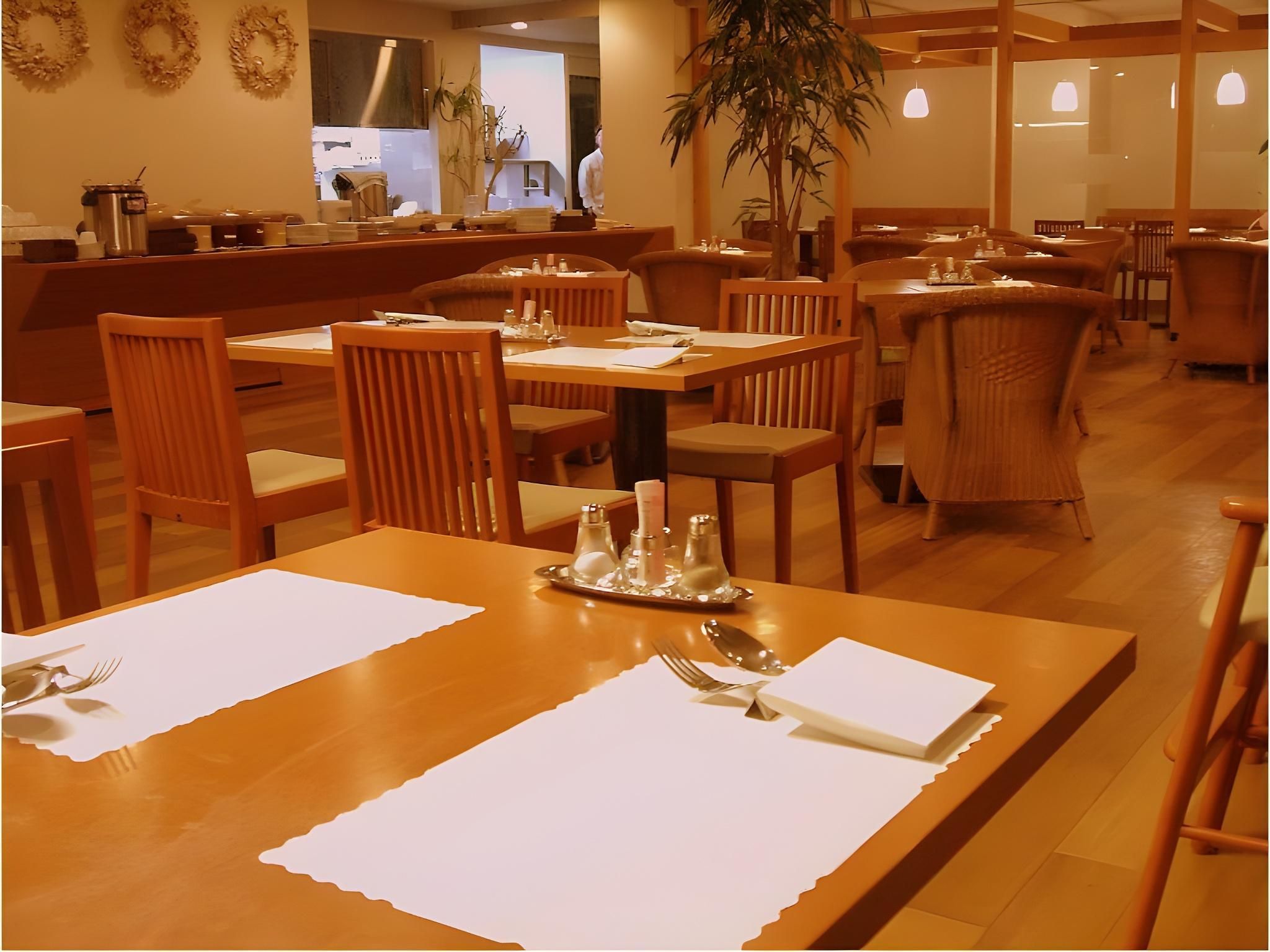 レストラン