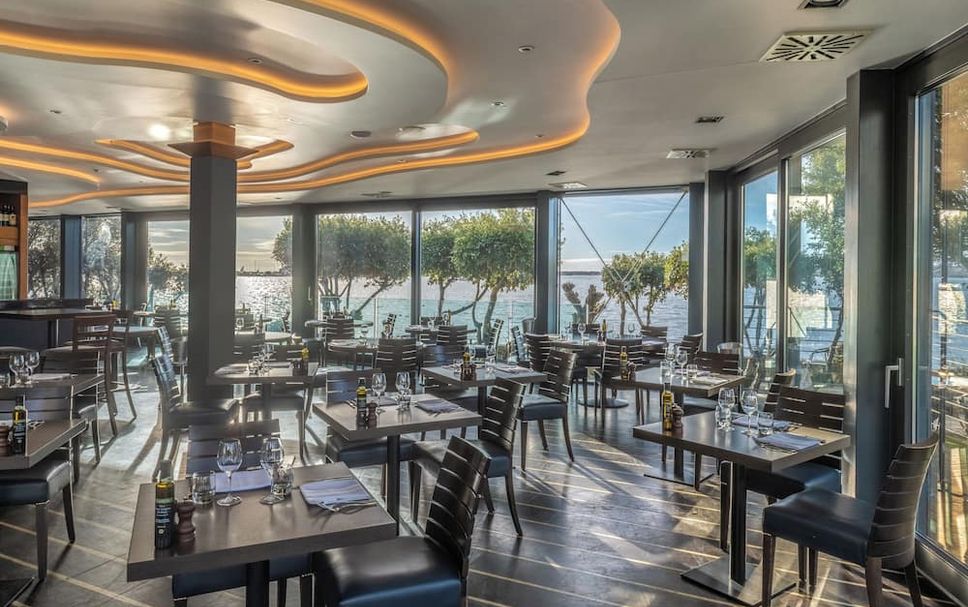 レストラン 写真