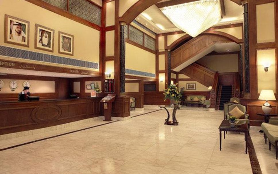 フロントデスク 写真