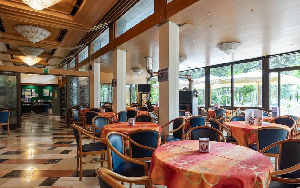 レストラン 写真