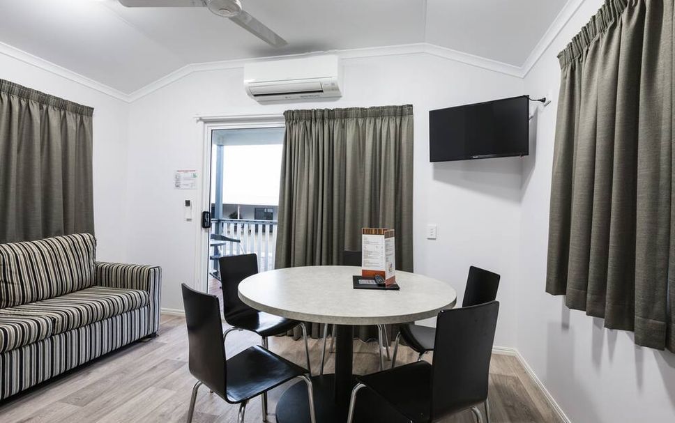 ダイニングルーム 写真