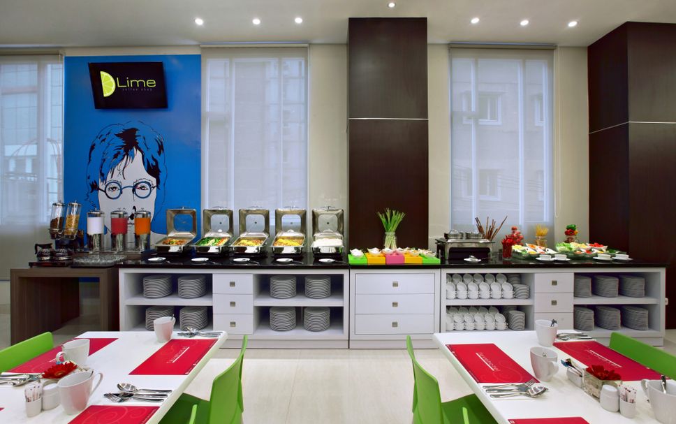 ビュッフェ 写真