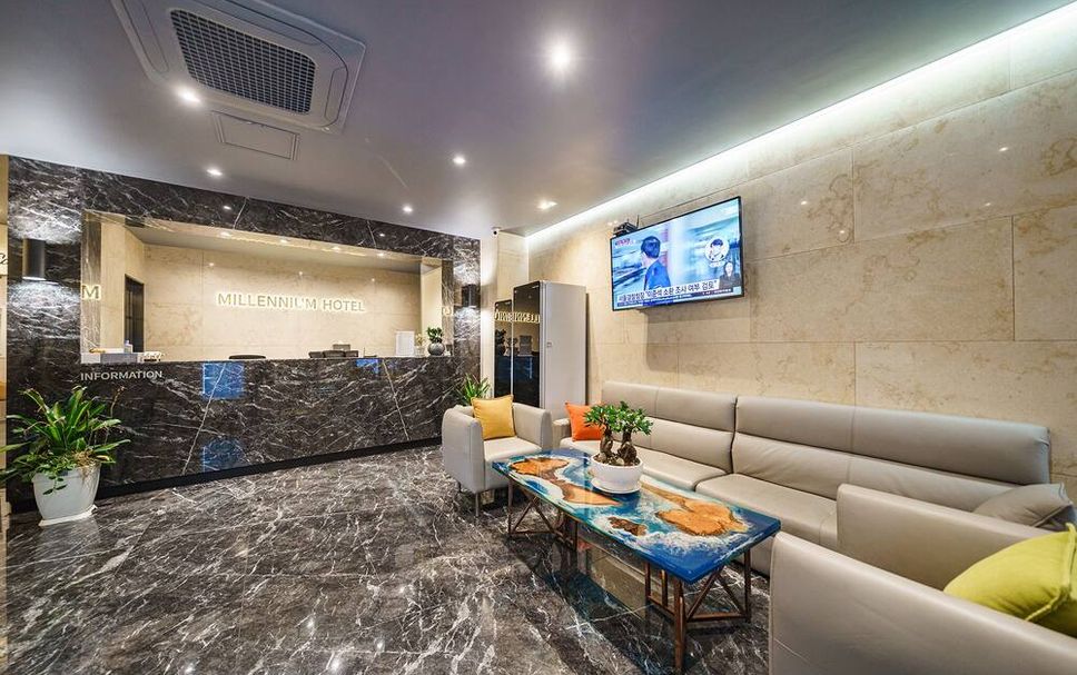 フロントデスク 写真