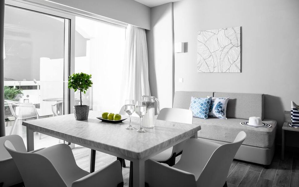 ダイニングルーム 写真