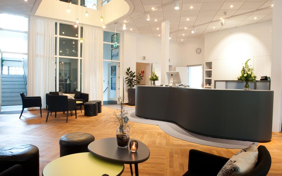 フロントデスク 写真