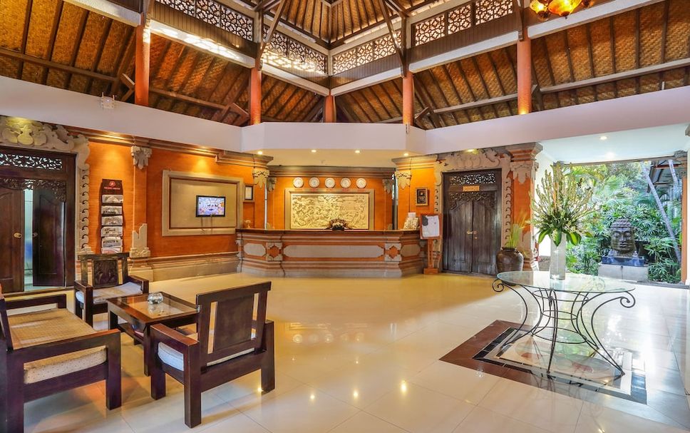 フロントデスク 写真