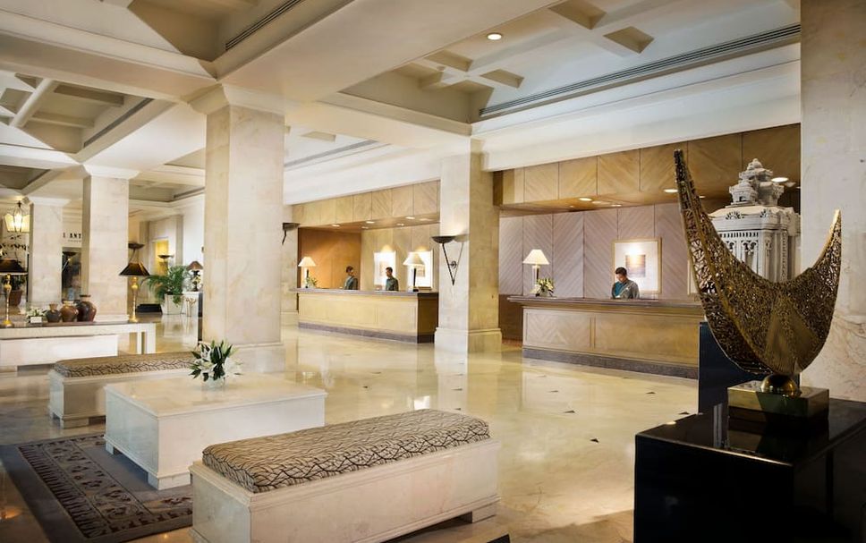 フロントデスク 写真