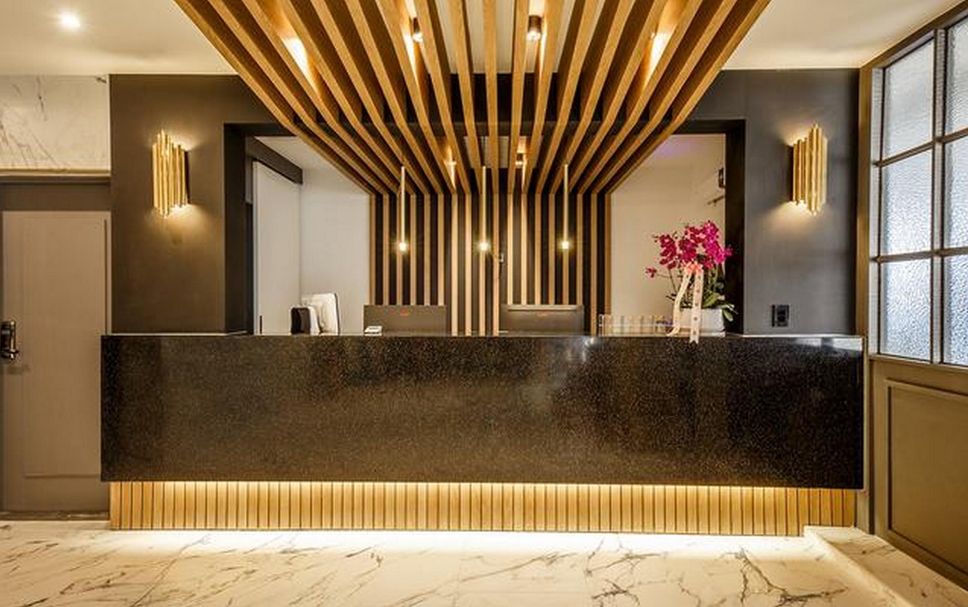 フロントデスク 写真