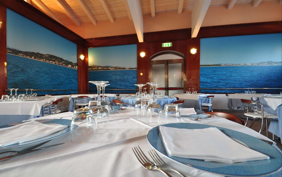 レストラン 写真