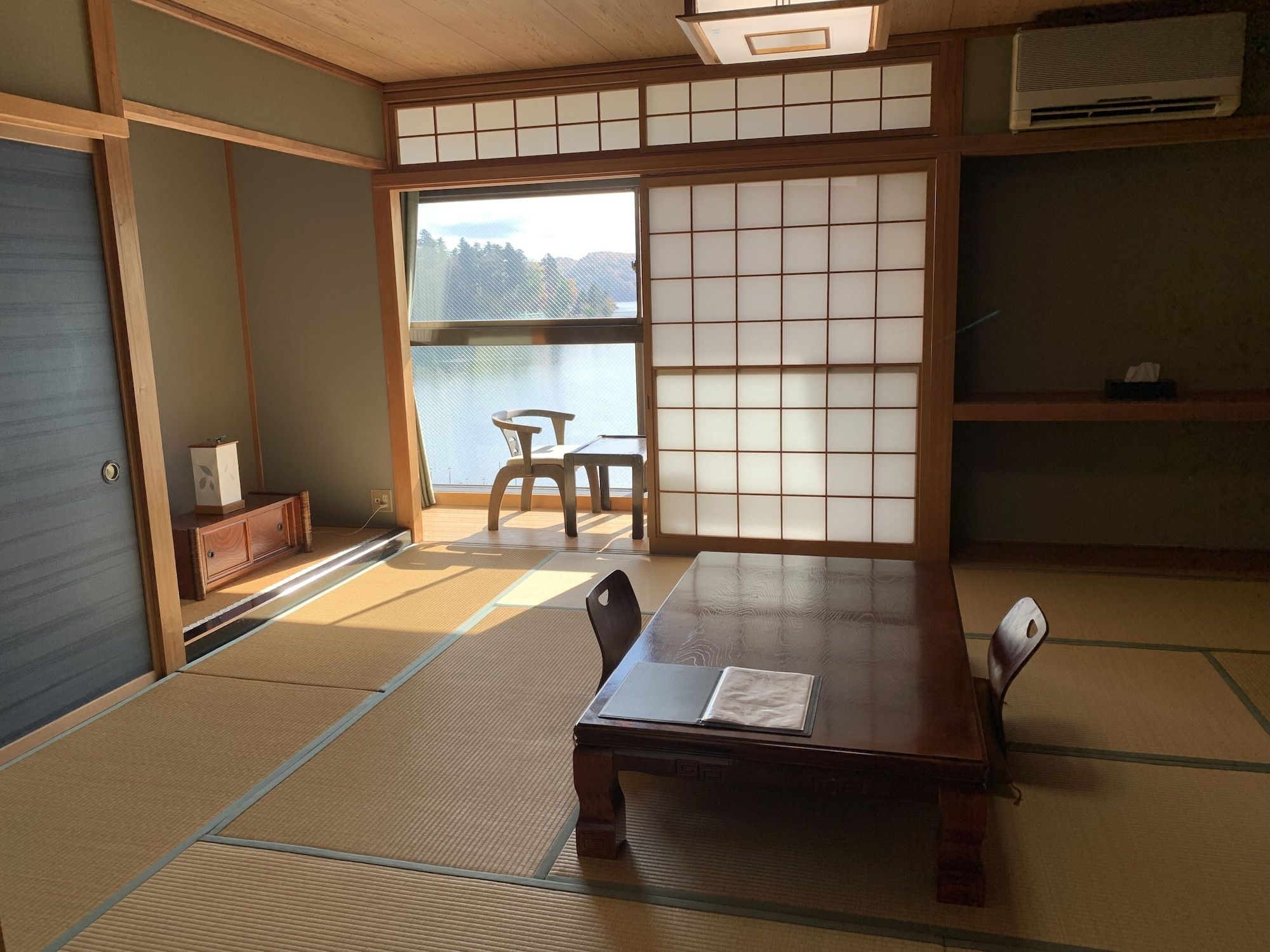 ダイニングルーム