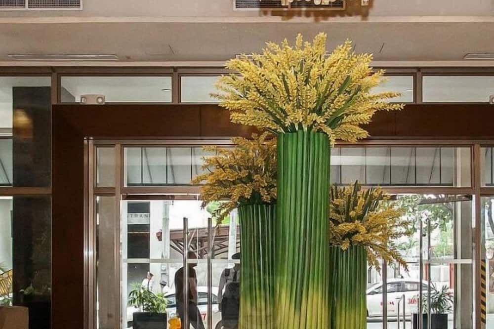 ロビー
