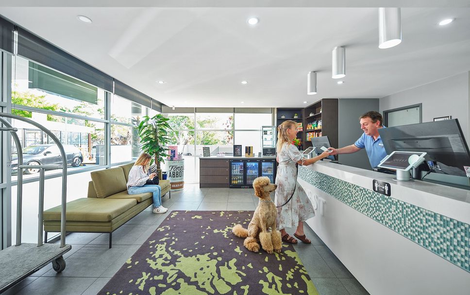 フロントデスク 写真