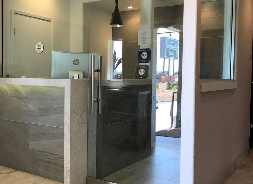 フロントデスク 写真