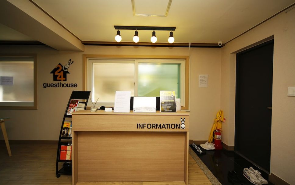 フロントデスク 写真