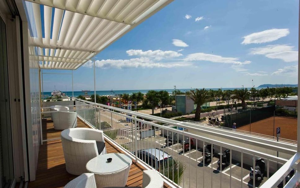 バルコニー 写真