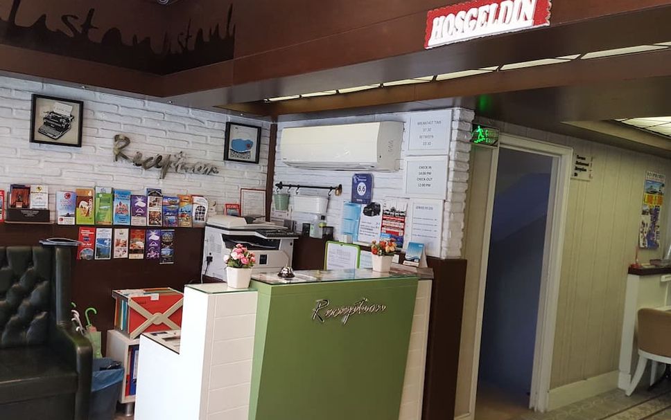 フロントデスク 写真