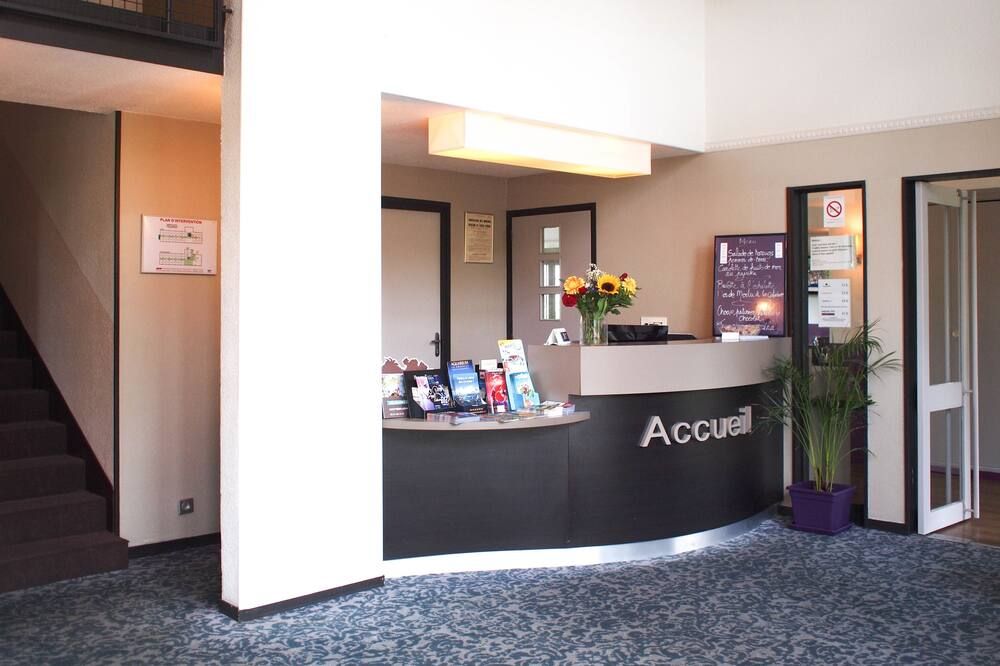 フロントデスク