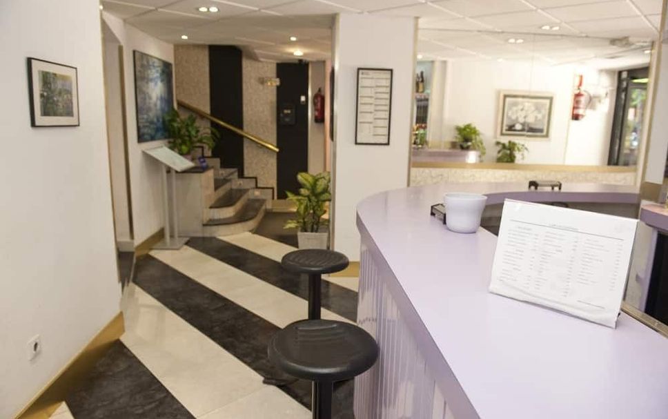 フロントデスク 写真