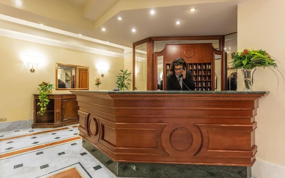 フロントデスク 写真