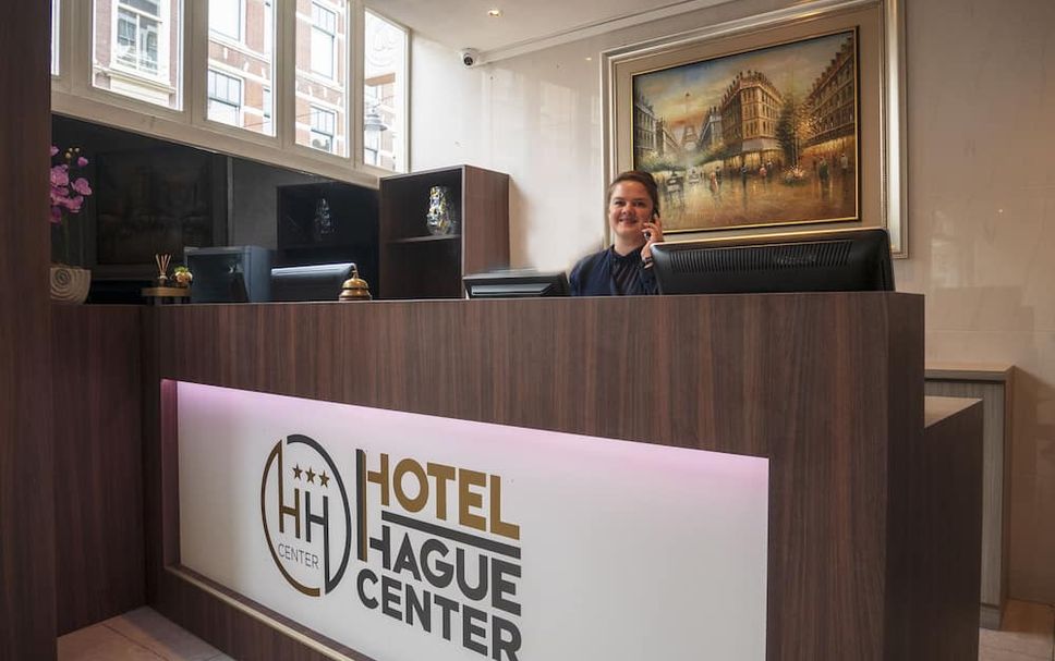 フロントデスク 写真