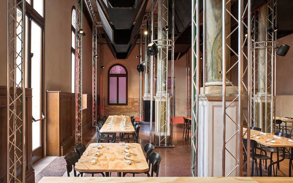 レストラン 写真