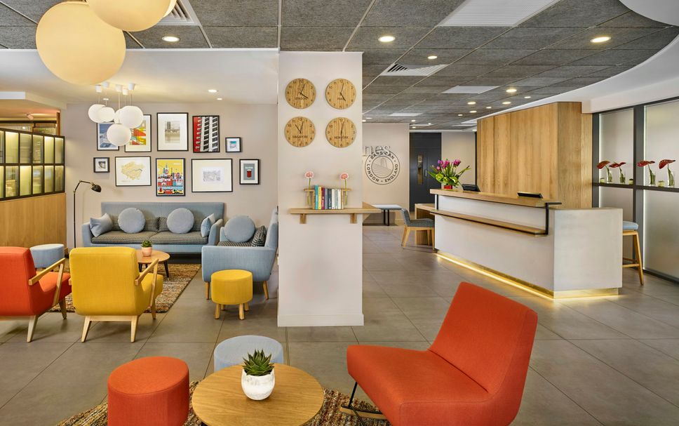 フロントデスク 写真