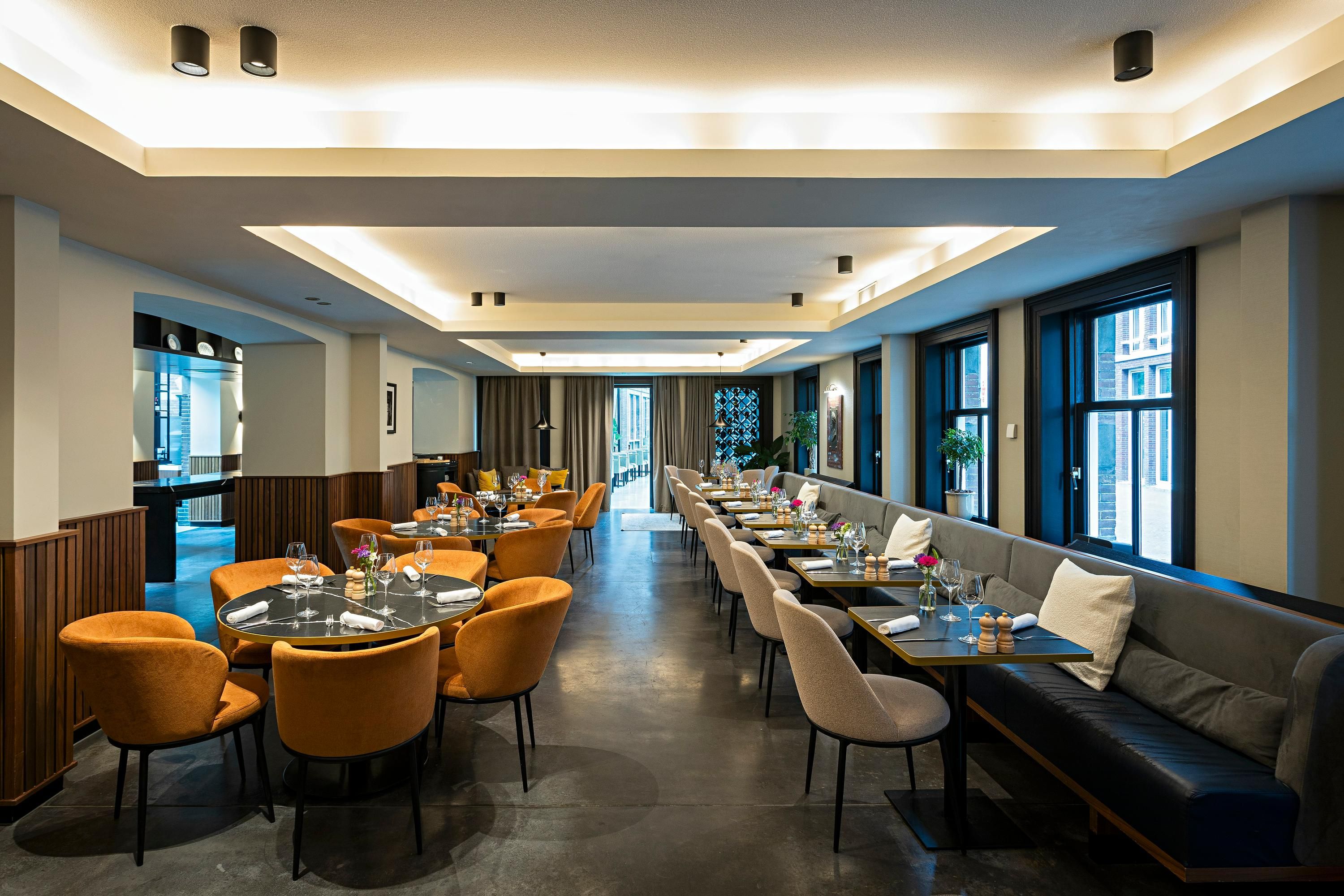 レストラン