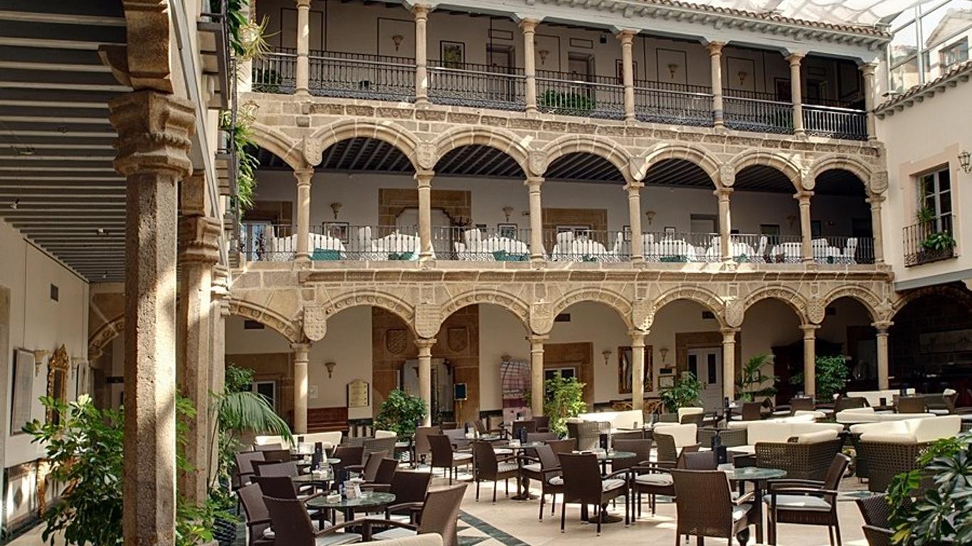 ホテル パラシオ デ ロス ベラダ