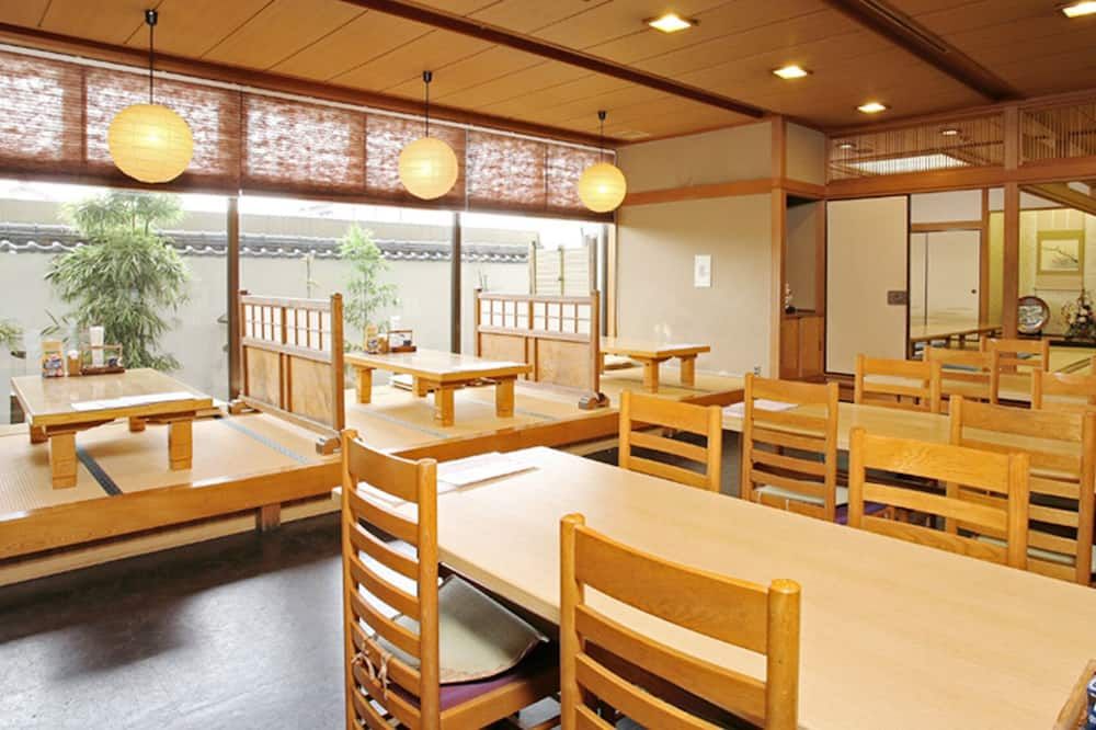 レストラン