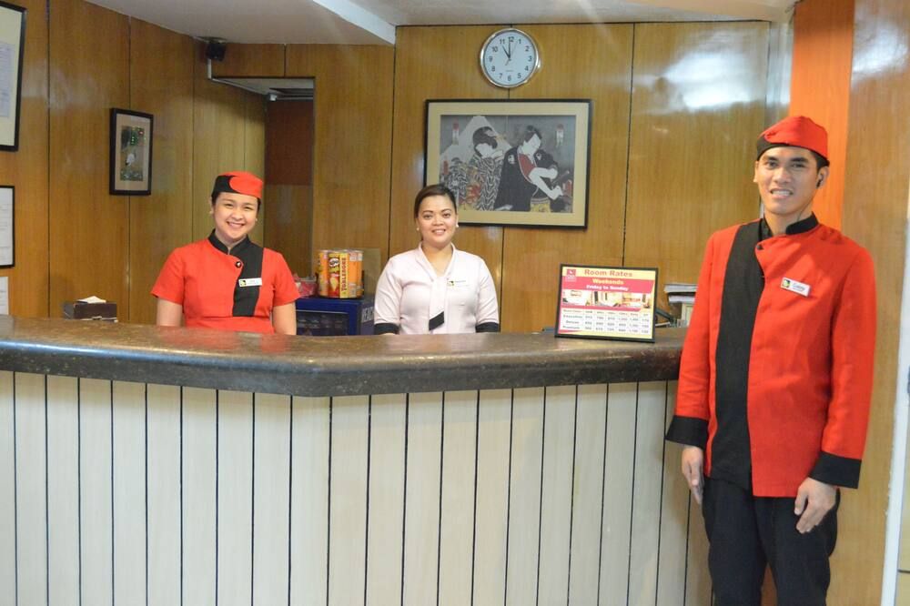 フロントデスク