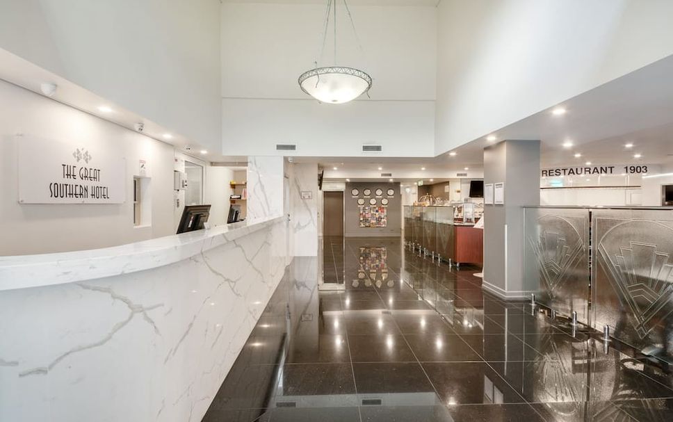 フロントデスク 写真