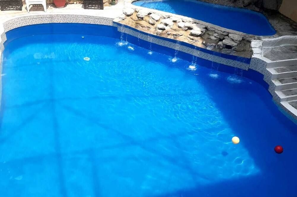 プール