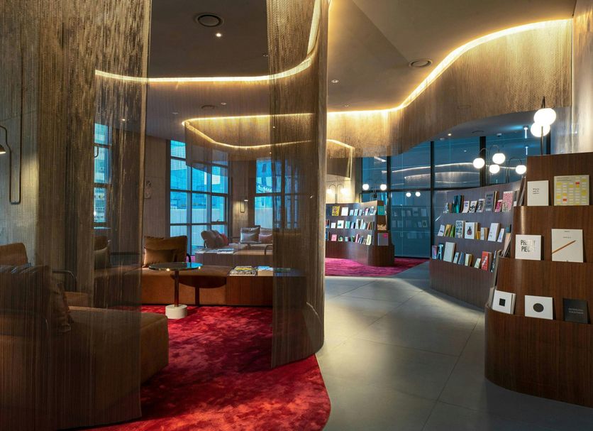 ロビー 写真