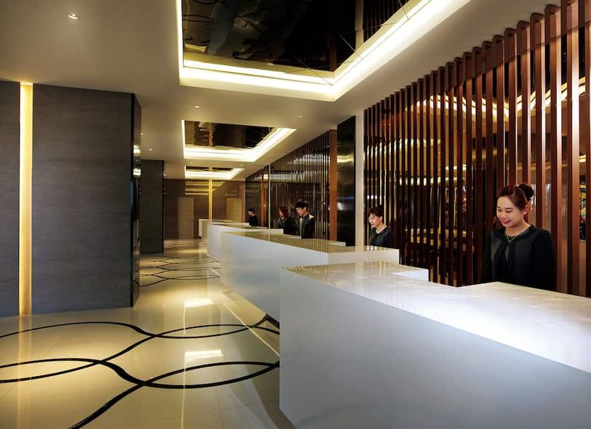 フロントデスク 写真