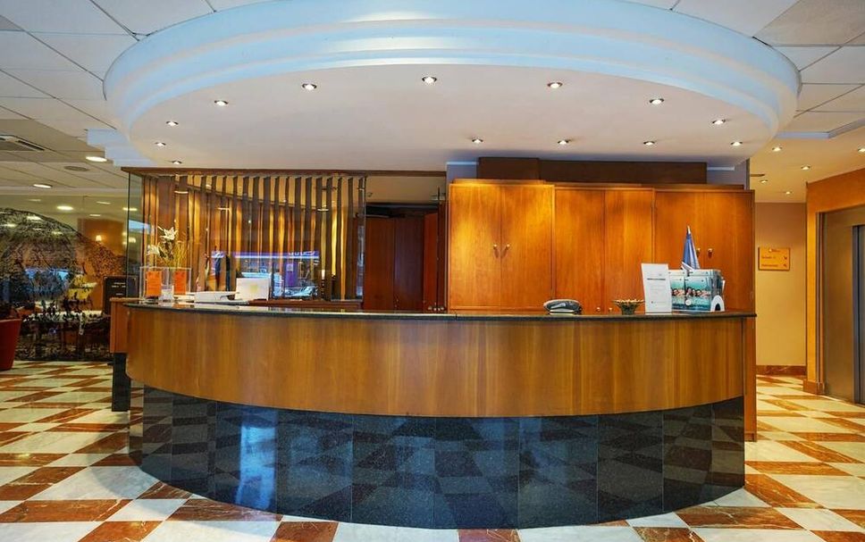 フロントデスク 写真