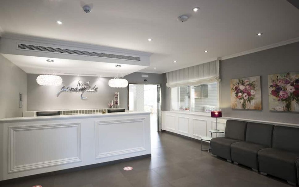 フロントデスク 写真