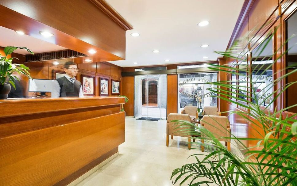 フロントデスク 写真