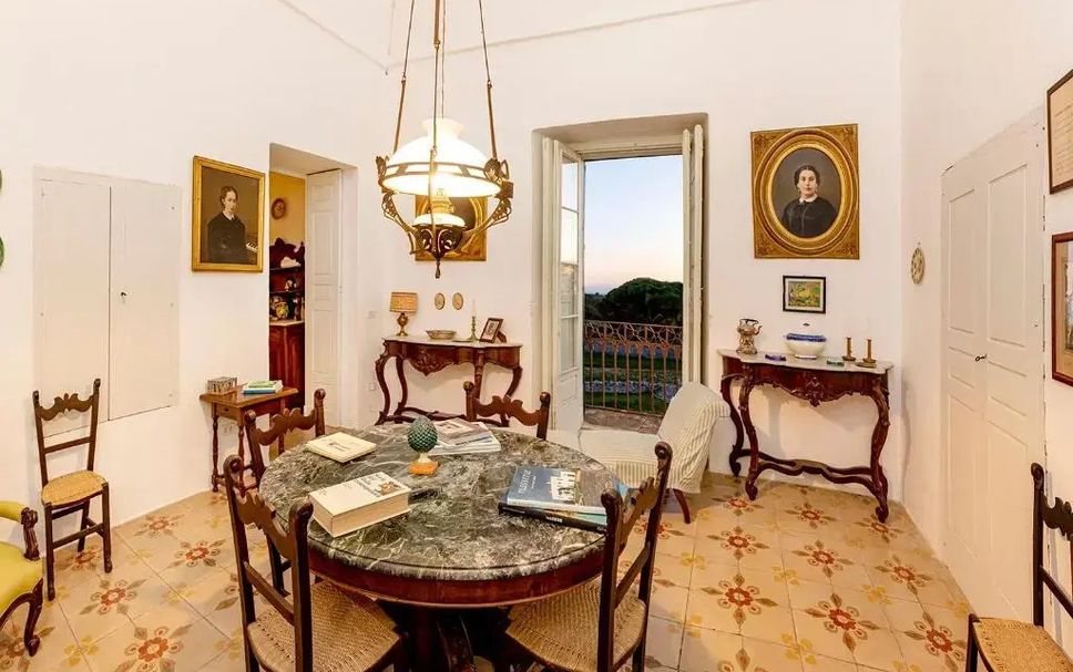 ダイニングルーム 写真