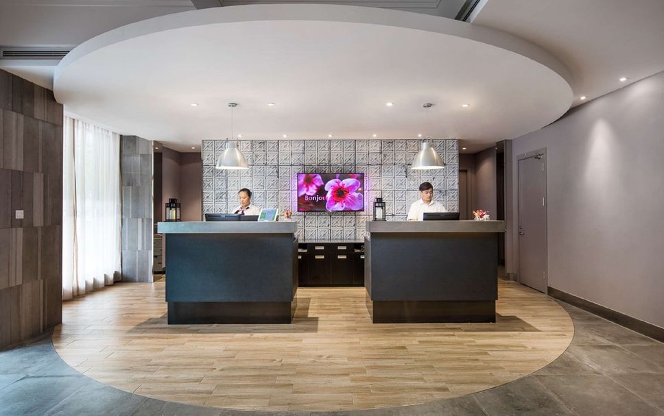 フロントデスク 写真