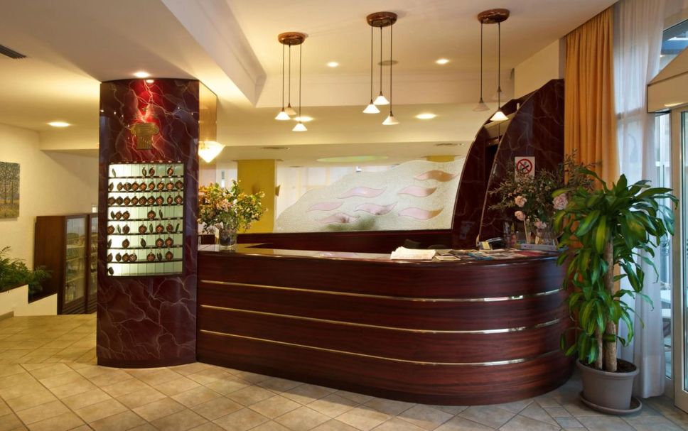 フロントデスク 写真