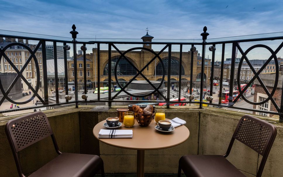 バルコニー 写真