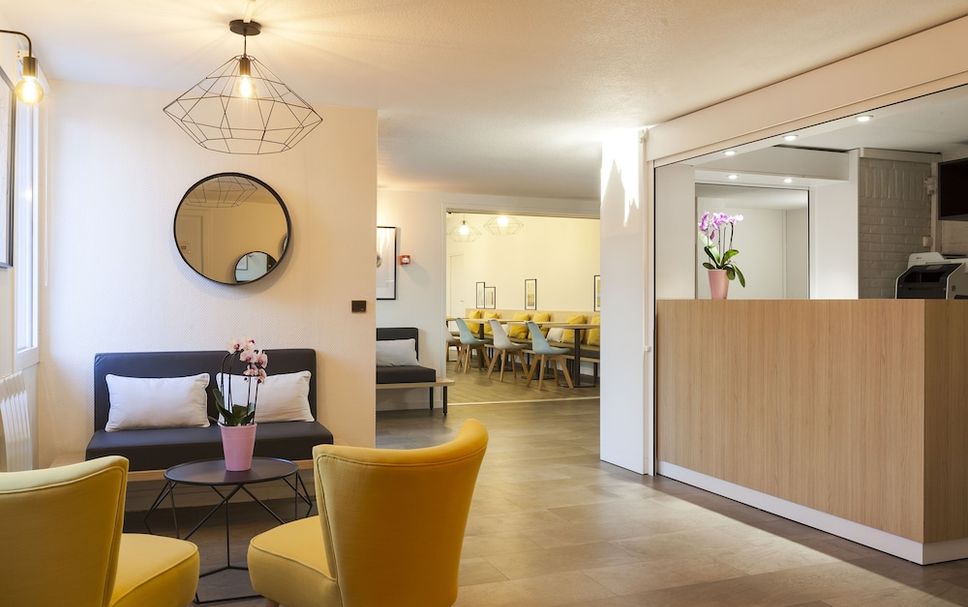 フロントデスク 写真