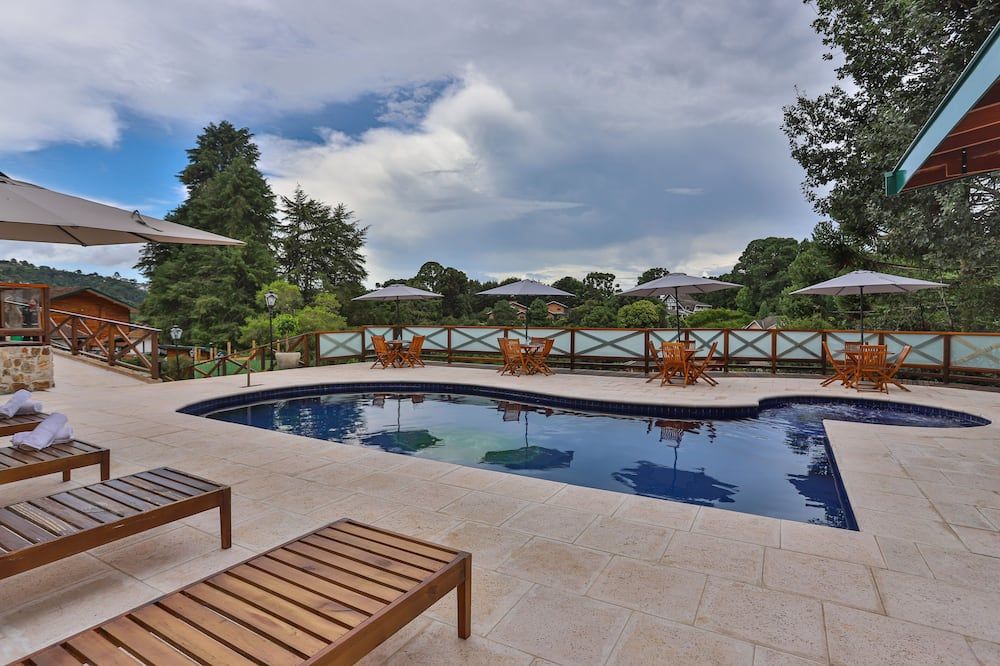 プール