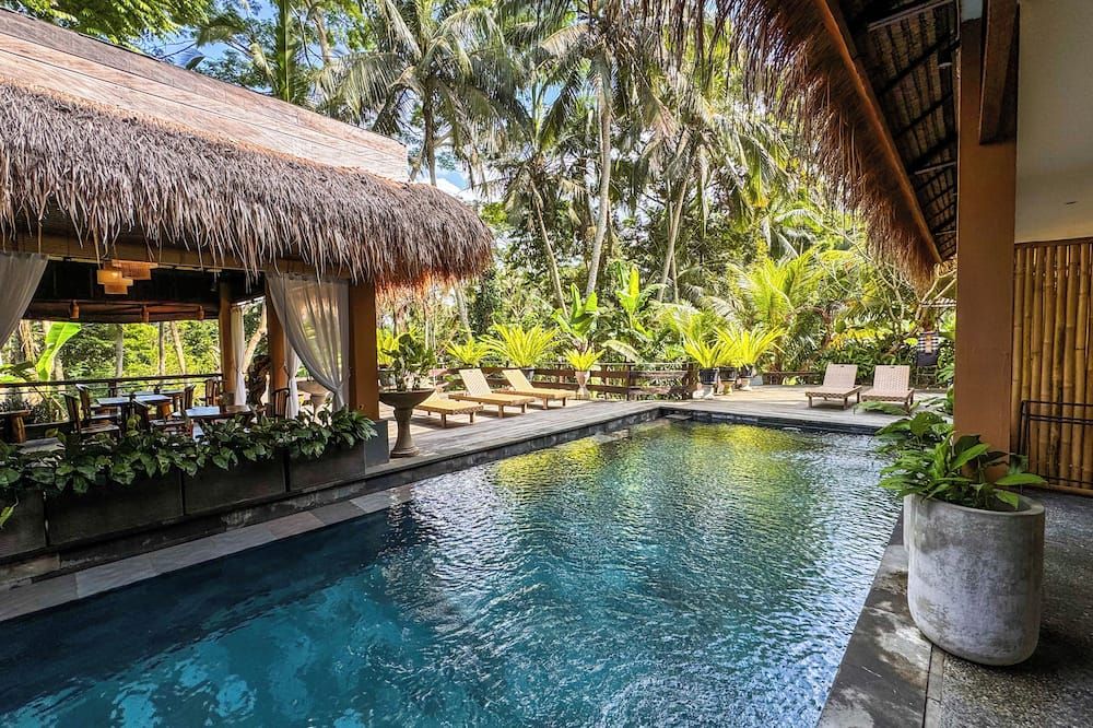 プール