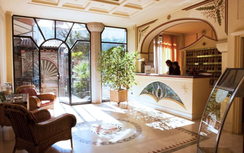 フロントデスク 写真