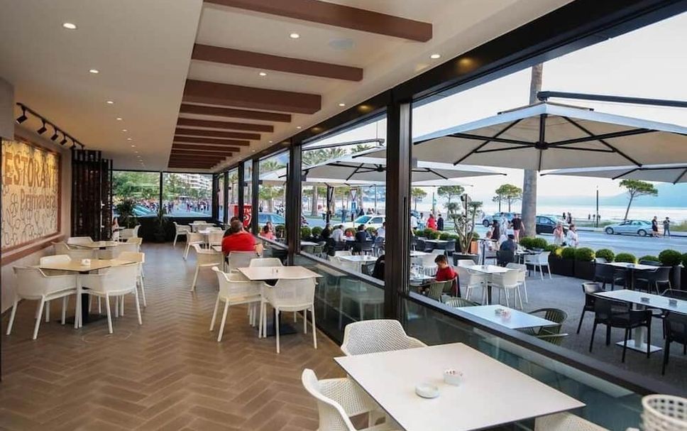 レストラン 写真