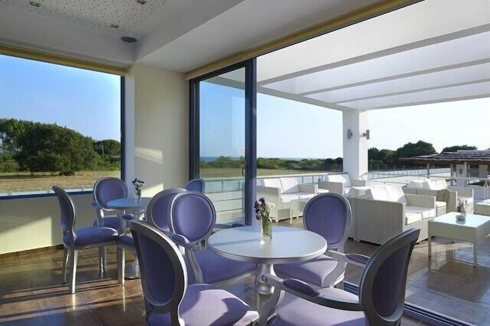 レストラン